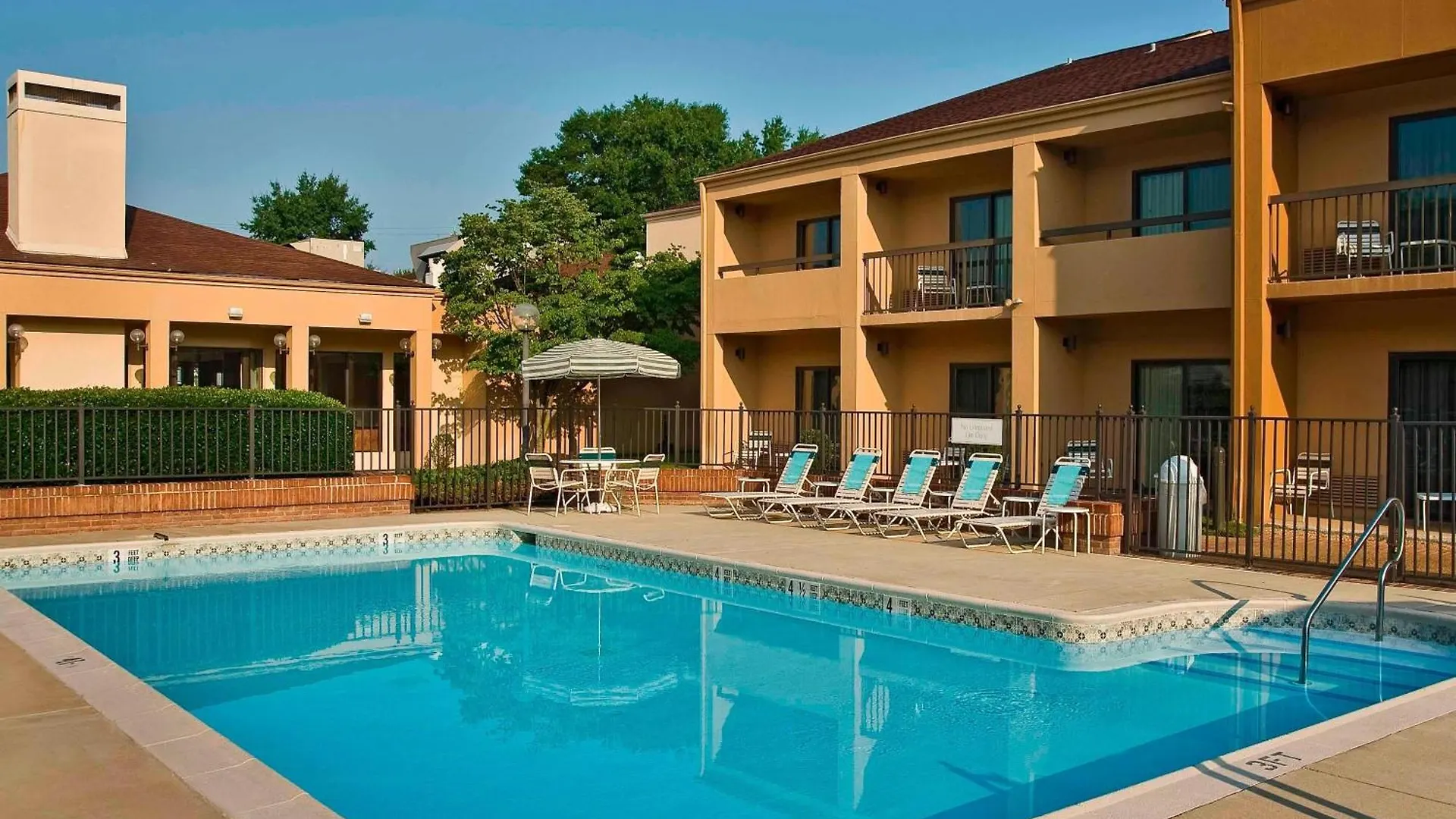 Courtyard By Marriott Richmond West Hotel Amerikai Egyesült Államok
