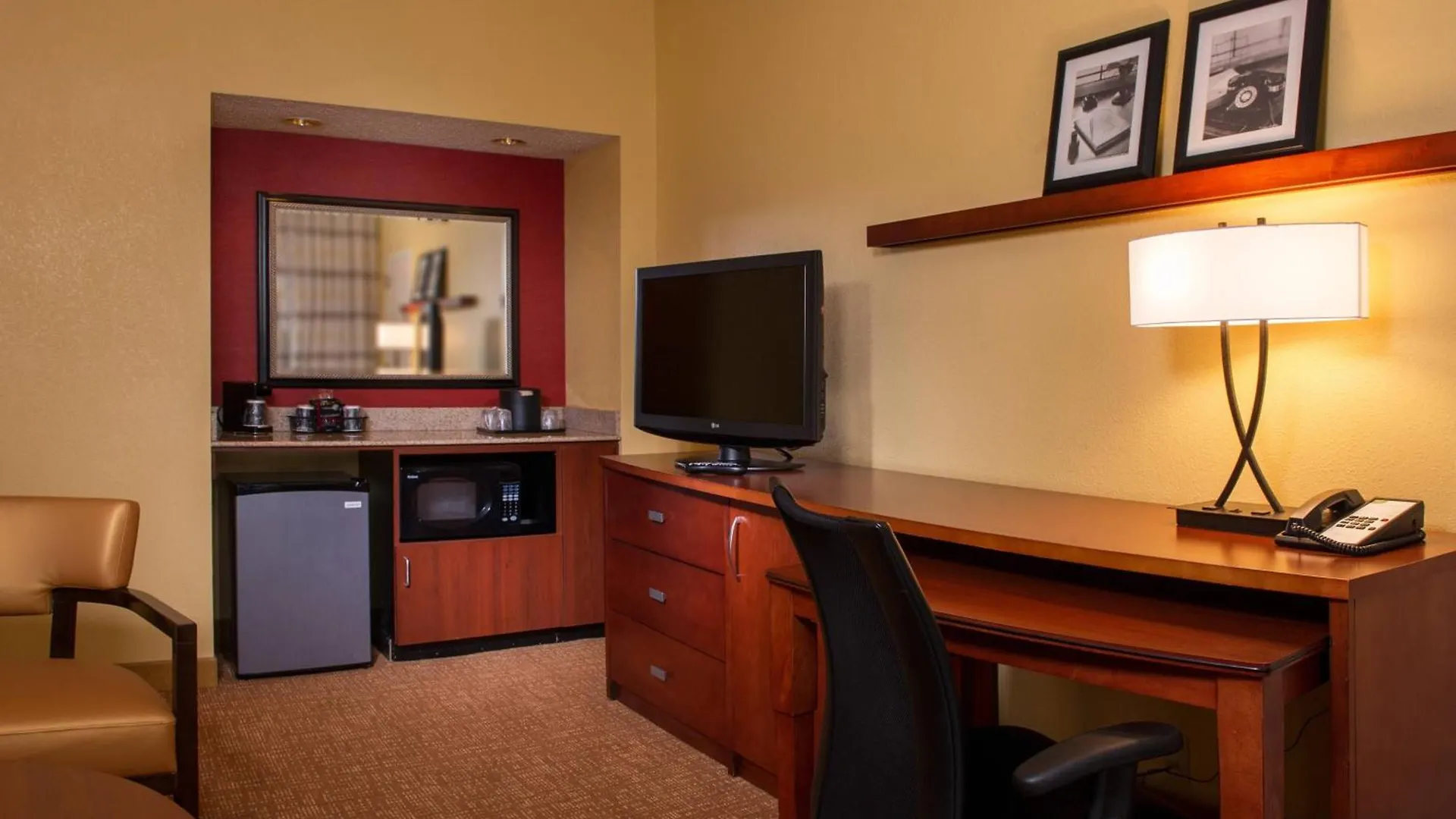 Courtyard By Marriott Richmond West Hotel 3*,  Amerikai Egyesült Államok