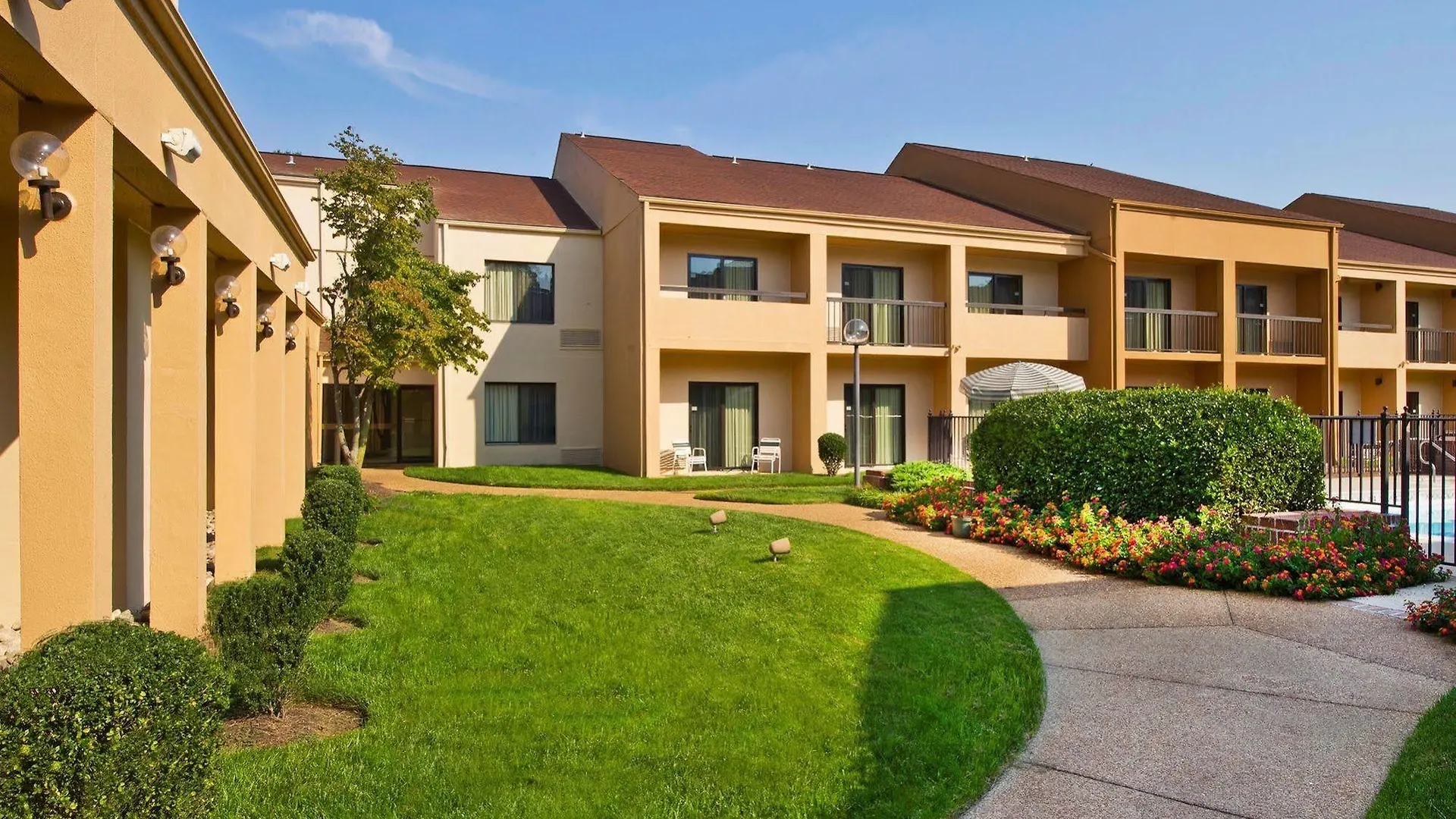 Courtyard By Marriott Richmond West Hotel United States